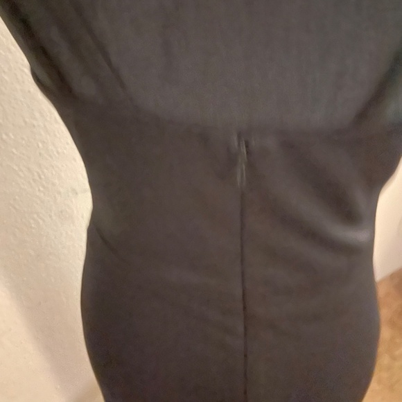 Bar lll  BodyCon Peplum detail Dress - Picture 7 of 12